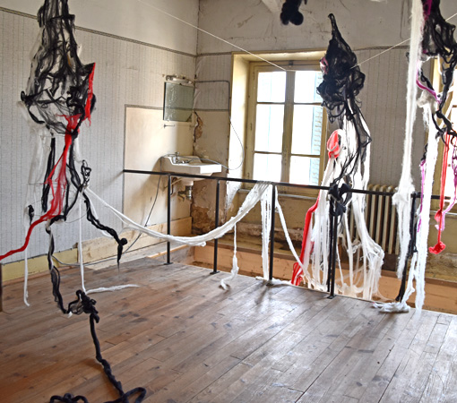 sculpture installation the haunted castel. Piet.sO, wool fiber contemporary art..