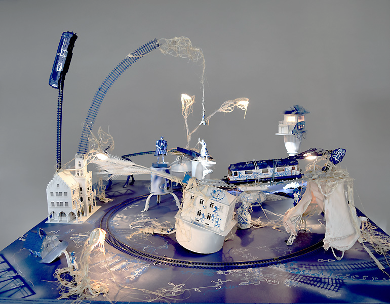 Piet.sO Memorystation - contemporary art,plateau with railway playsets revisited with memories-  exhibition sculpture assemblage,  art installation  