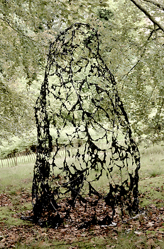 sculpture résine, Parc Tournay Solvay - Espace européen pour la sculpture - exposition quand le bois dort les souvenirs dansent, Piet.sO 2011