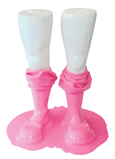 contemporary sculpture of Piet.sO in acrylic resin and silicon, little girl's legs with pink silicon sockets