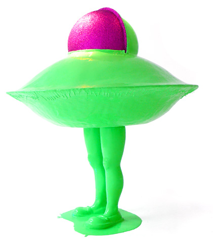 contemporary sculpture of a flying saucer or UFO with a pair of litlle girl legs, Piet.sO in acrylic resin and green fluo silicon